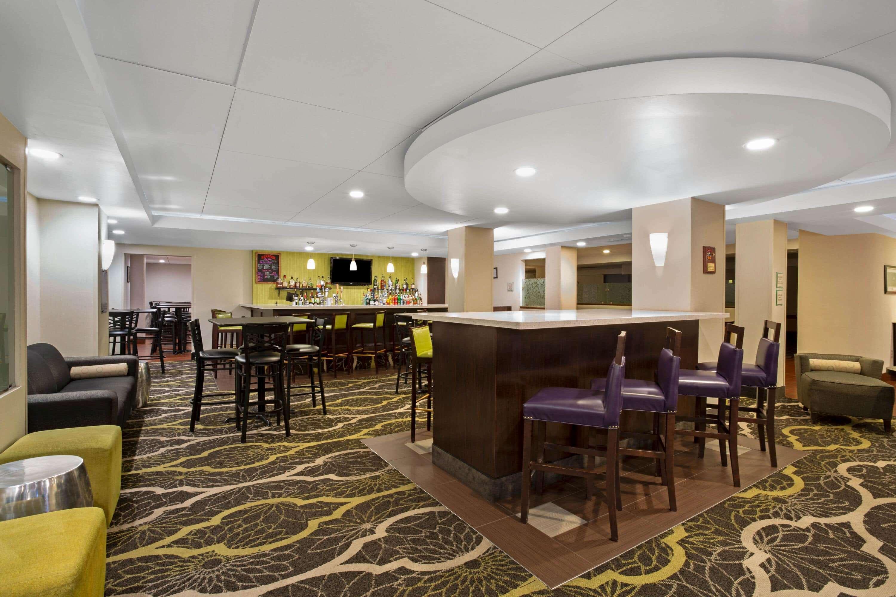 La Quinta By Wyndham Springfield Hotell Exteriör bild