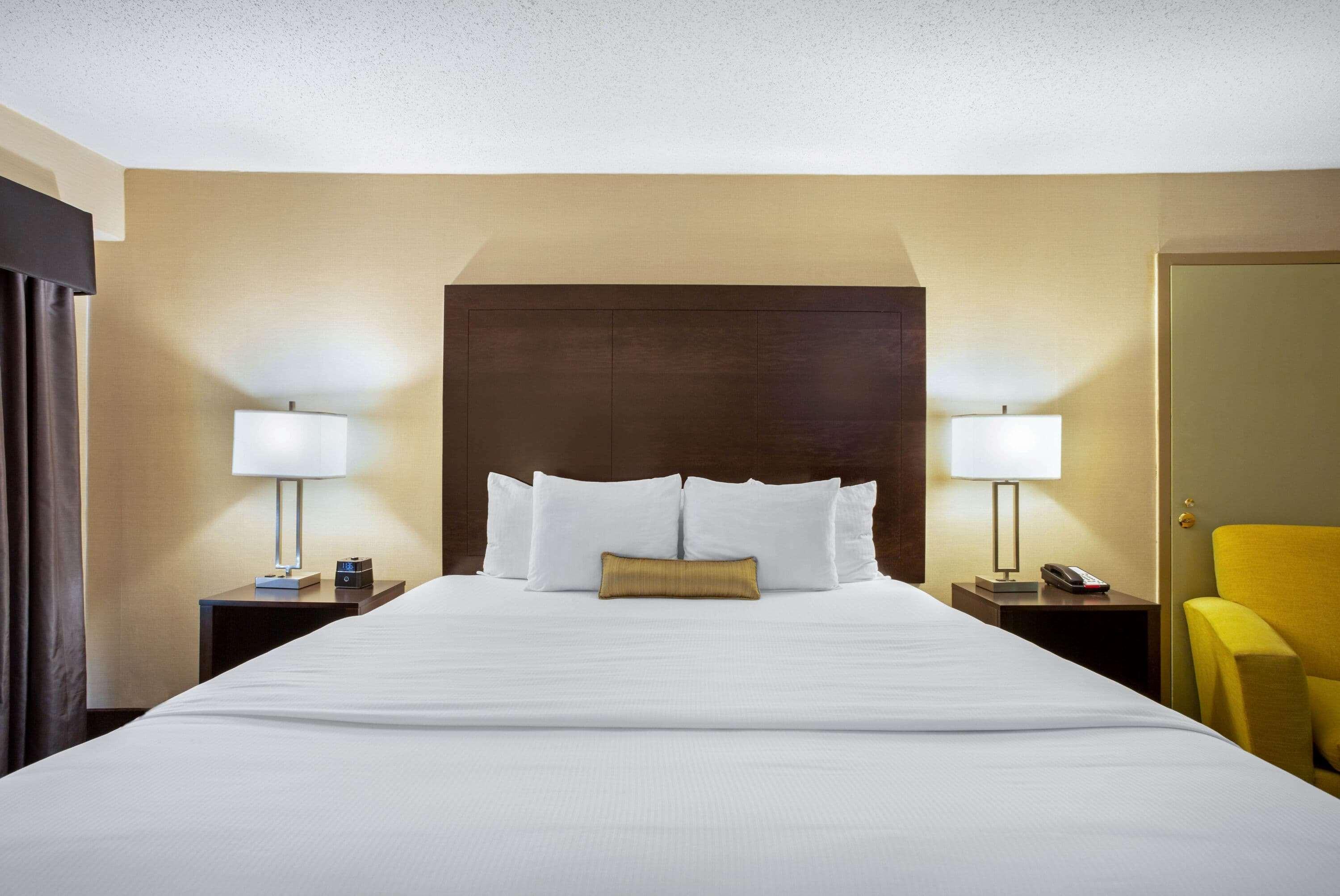 La Quinta By Wyndham Springfield Hotell Exteriör bild