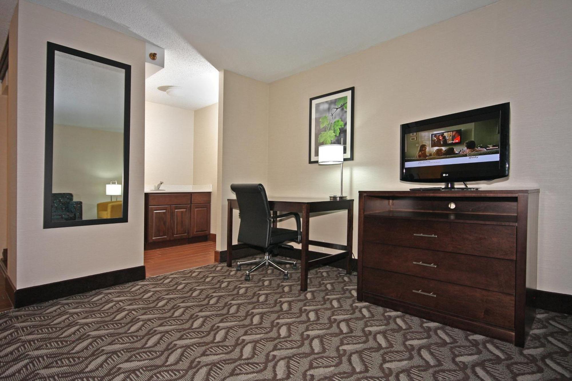 La Quinta By Wyndham Springfield Hotell Exteriör bild